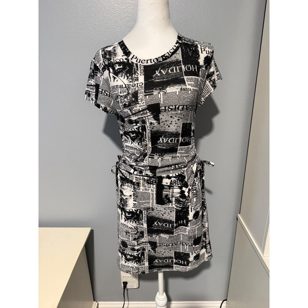 Almost Famous Newspaper Print Cutout Bodycon Mini Dress Black White Junior Large